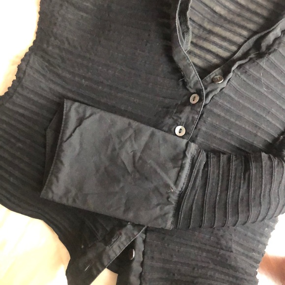 Black sheer ripped top - Picture 3 of 3